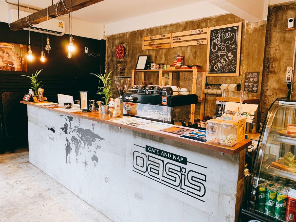 Oasis Cafe And Nap Ostello Bangkok Esterno foto